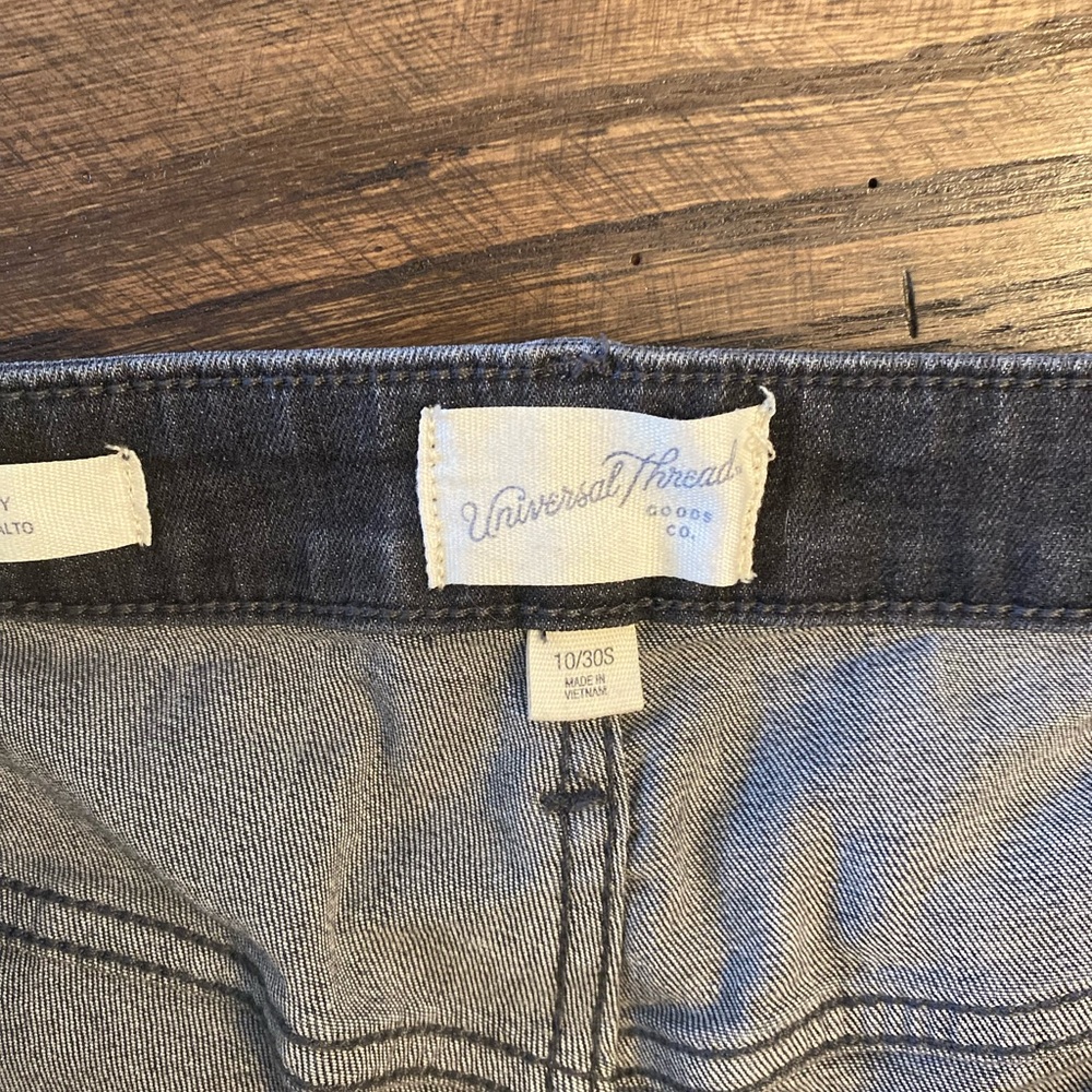 Universal Threads High Rise Skinny - Picture 4 of 4